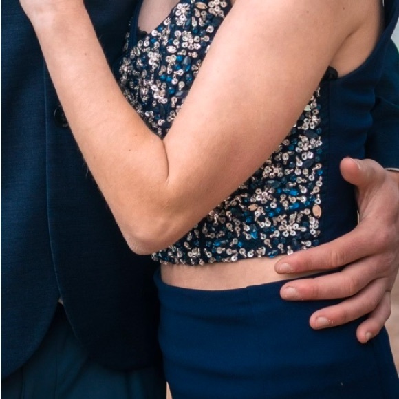 Elegant evening dress - Picture 4 of 5